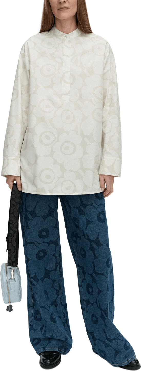 Kooste Unikko Shirt, från Marimekko, i färgen Off-white, Light Grey.