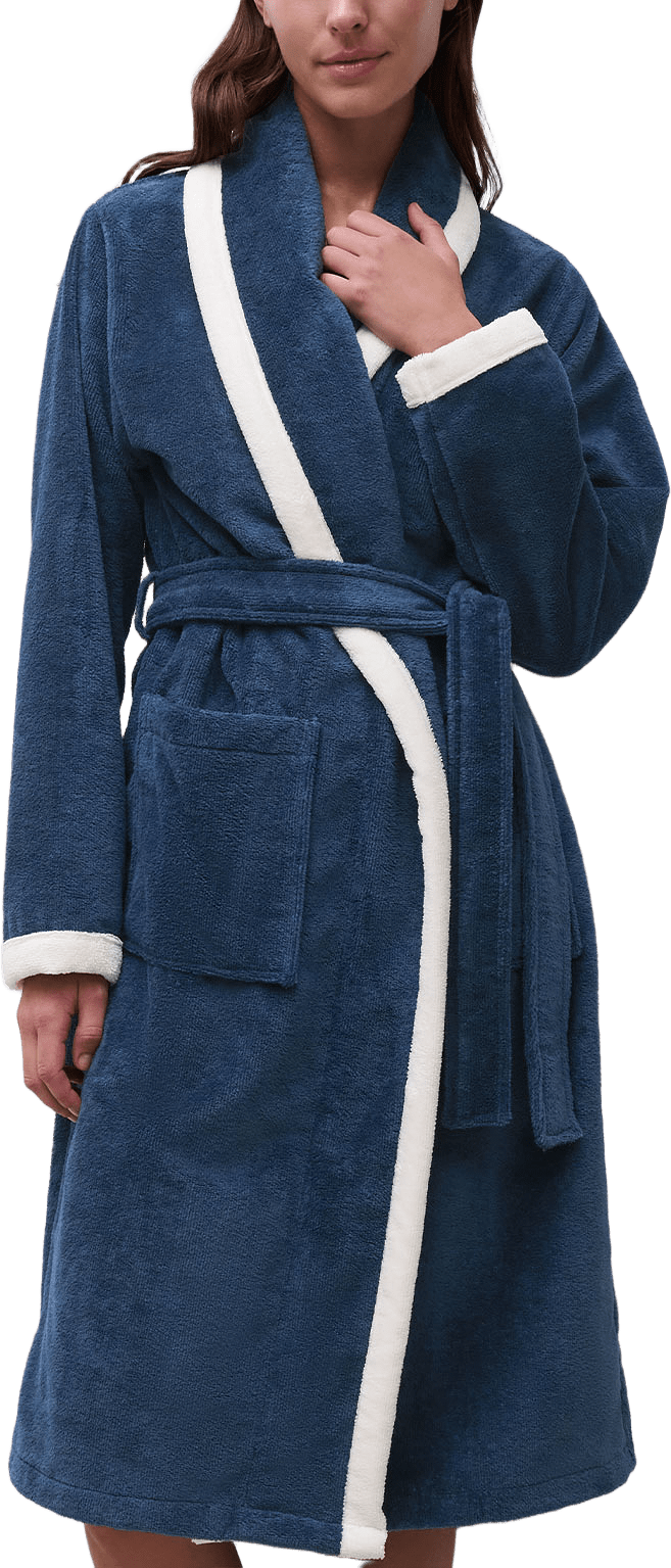 Ruby Robe, från FEMILET, i färgen Dark Denim.