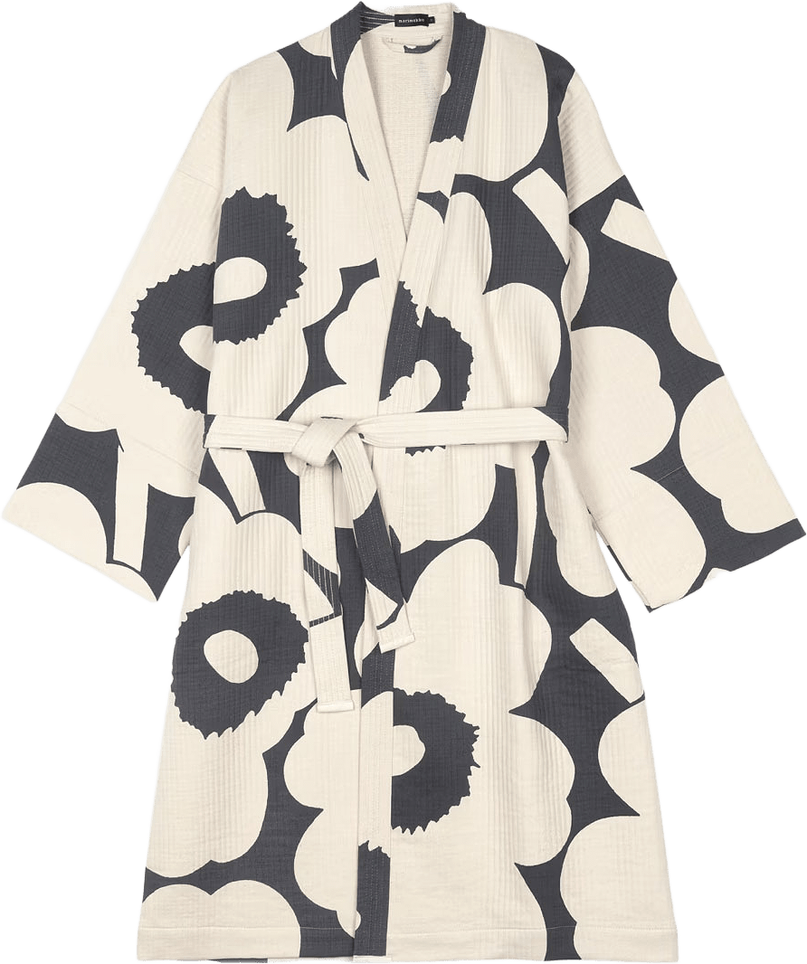 Unikko Bathrobe, från Marimekko, i färgen Charcoal, Off White.
