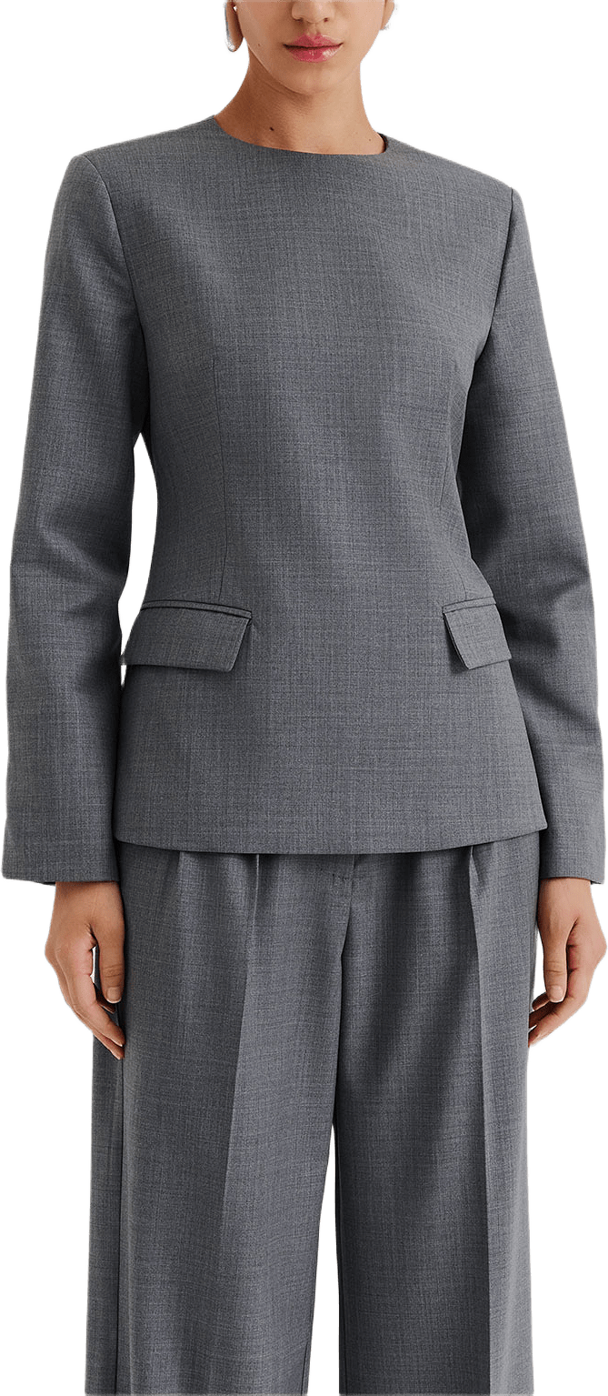 Athina Tailored Long Sleeve Blouse, från Malina, i färgen Grey.
