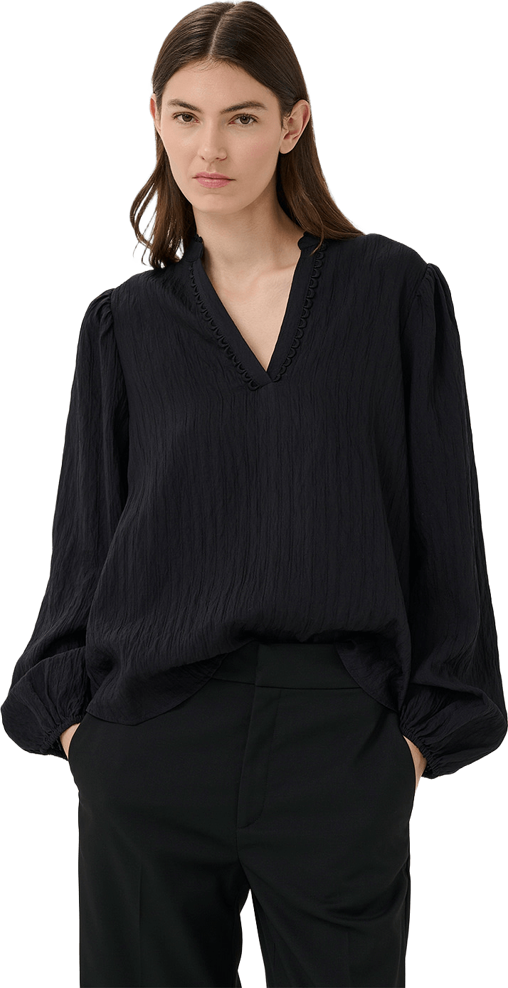 Derma Shirt, från Inwear, i färgen Black.