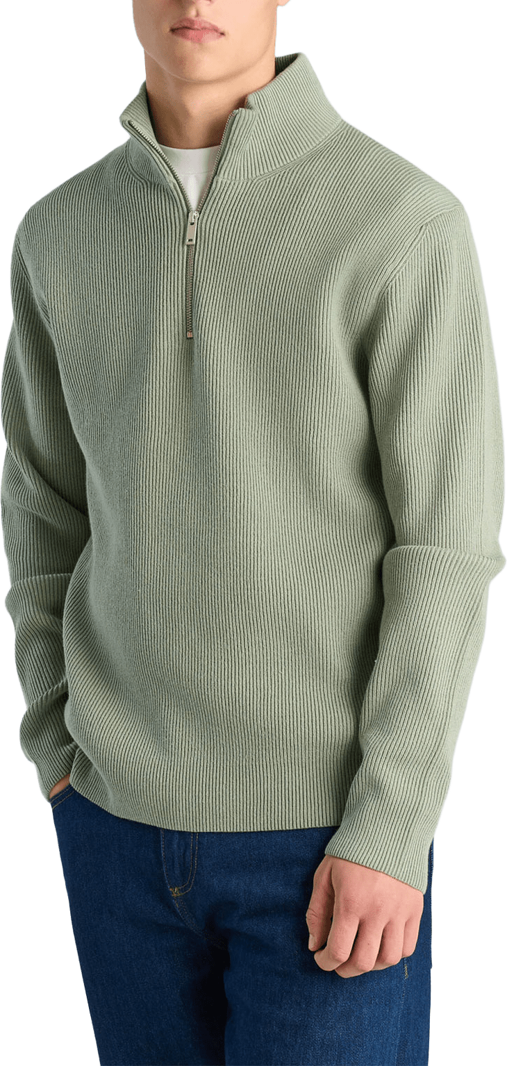 Half Zip Rib Knit, från Lindbergh, i färgen Sage Green.