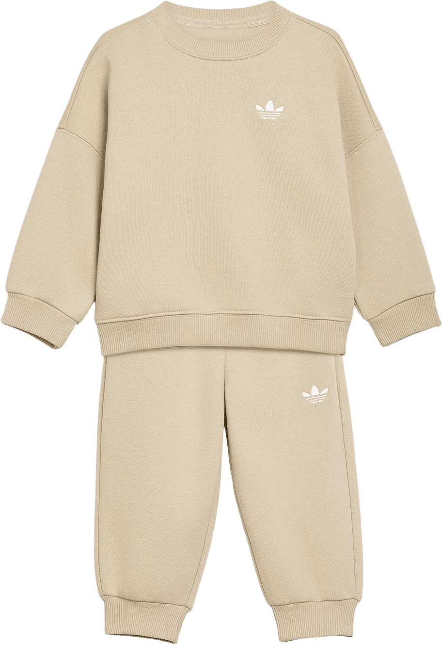 Crew Jogger Set, från Adidas, i färgen Khathr.