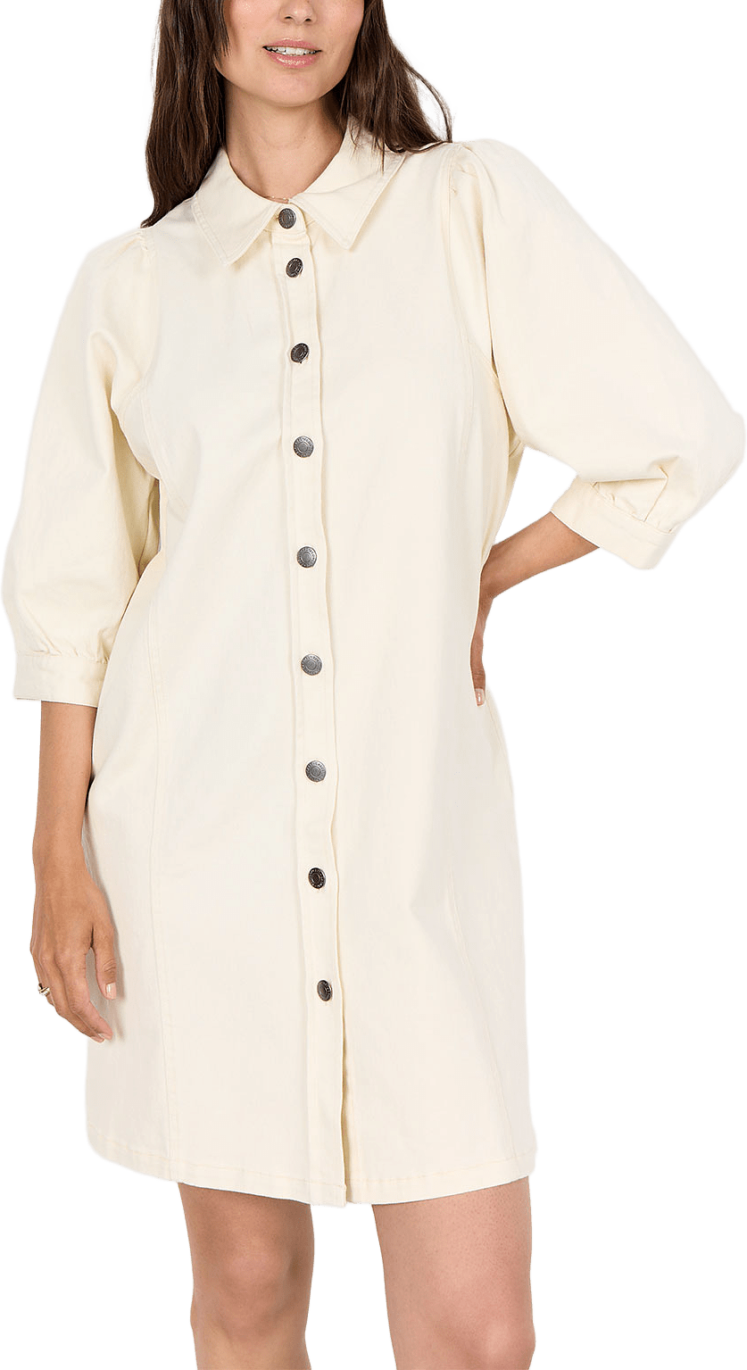 Sc-Bess 6 Dress, från Soyaconcept, i färgen Cream.