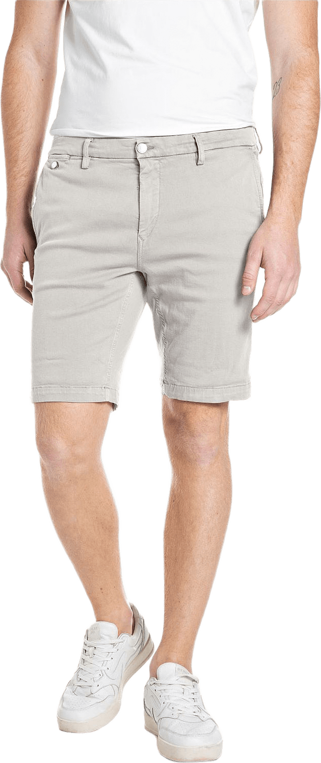 Benni Chino Shorts, från Replay, i färgen Ivory.
