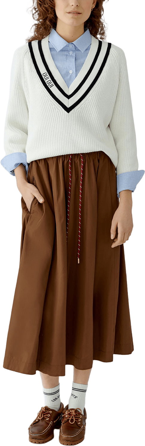 Black Label Pullover, från Oui, i färgen White Black.