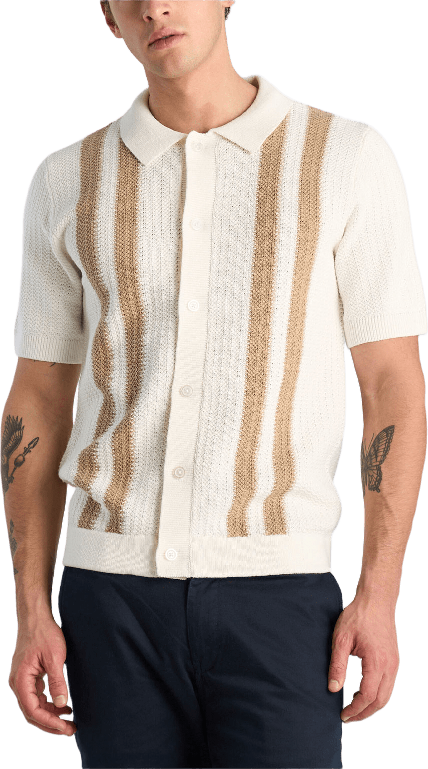 Knitted polo Knit, från Lindbergh, i färgen Sand.