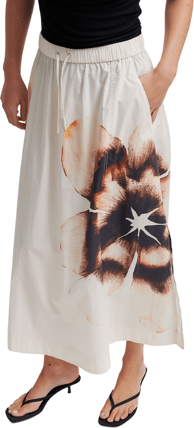 Adrienna Skirt, från Second Female, i färgen Eggnog.