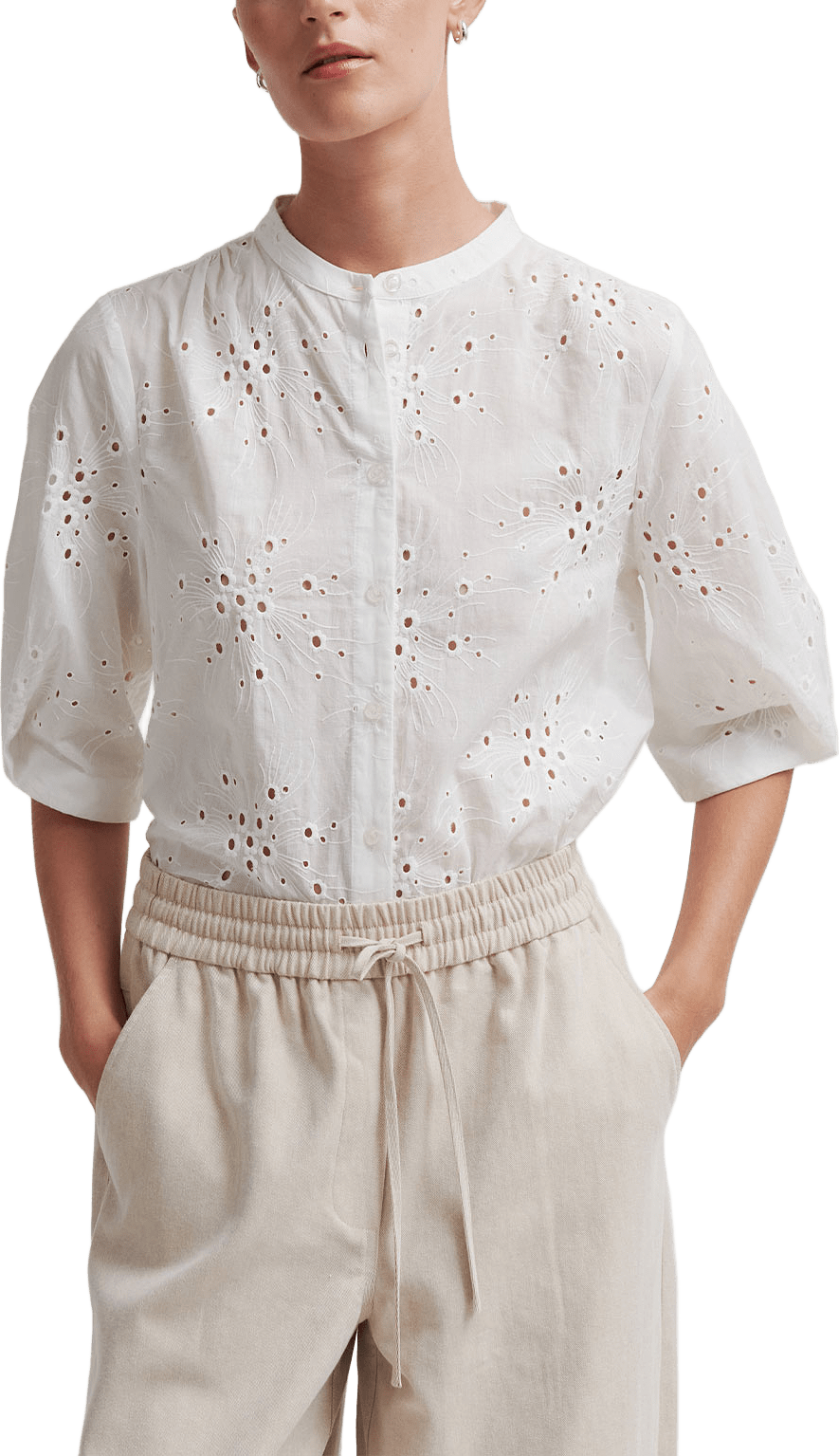 Cavana Shirt, från Second Female, i färgen White.