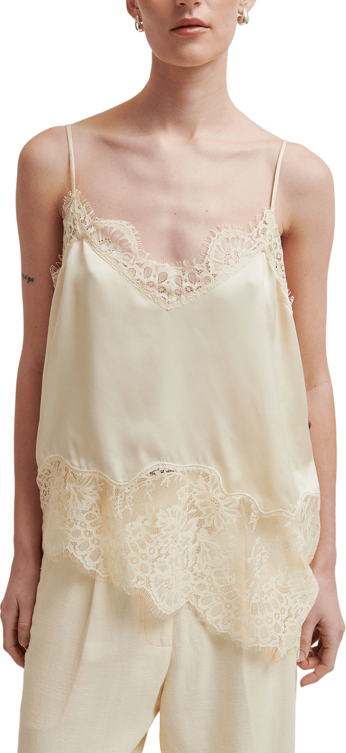 Wilina Strap Top, från Second Female, i färgen Alabaster Gleam.