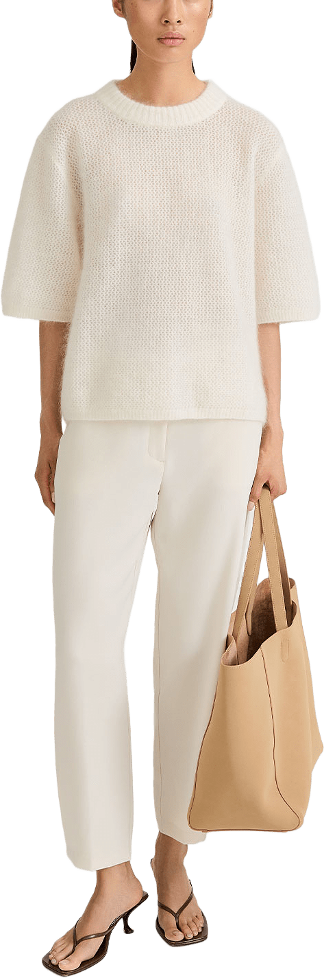 Nia Top, från Stylein, i färgen Cream.