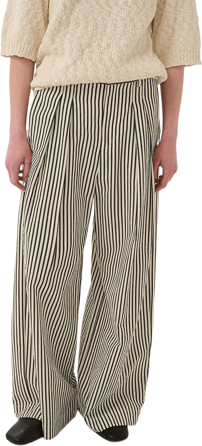 GarboIW Pants, från Inwear, i färgen Vanilla / Black Stripe.