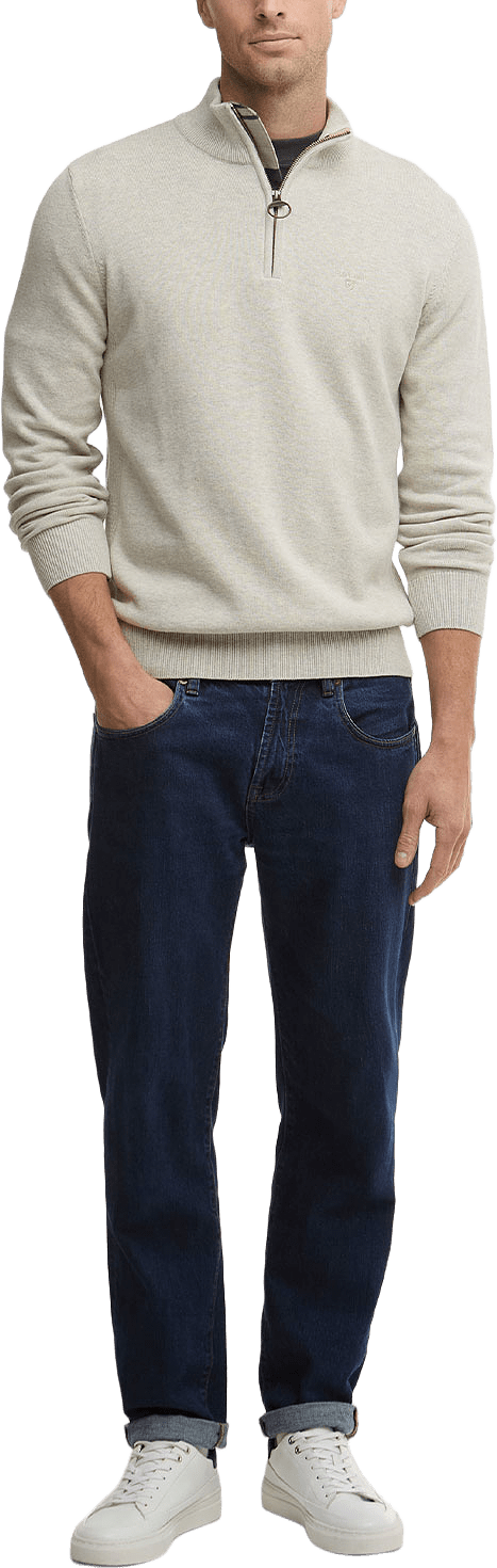 Half Zip Knitted Jumper, från Barbour, i färgen Neutral.