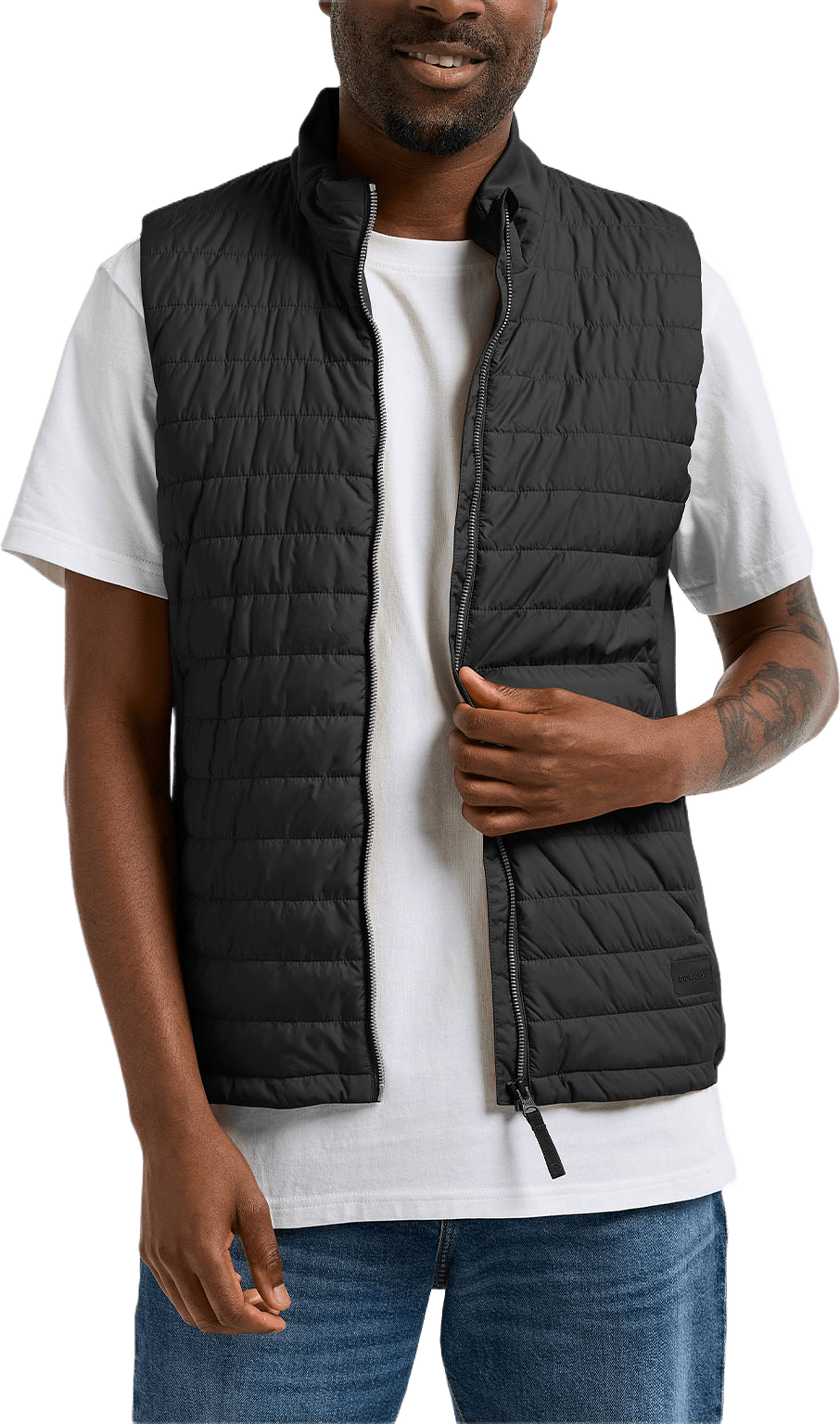 Ubbe Vest, från Didriksons, i färgen Black.