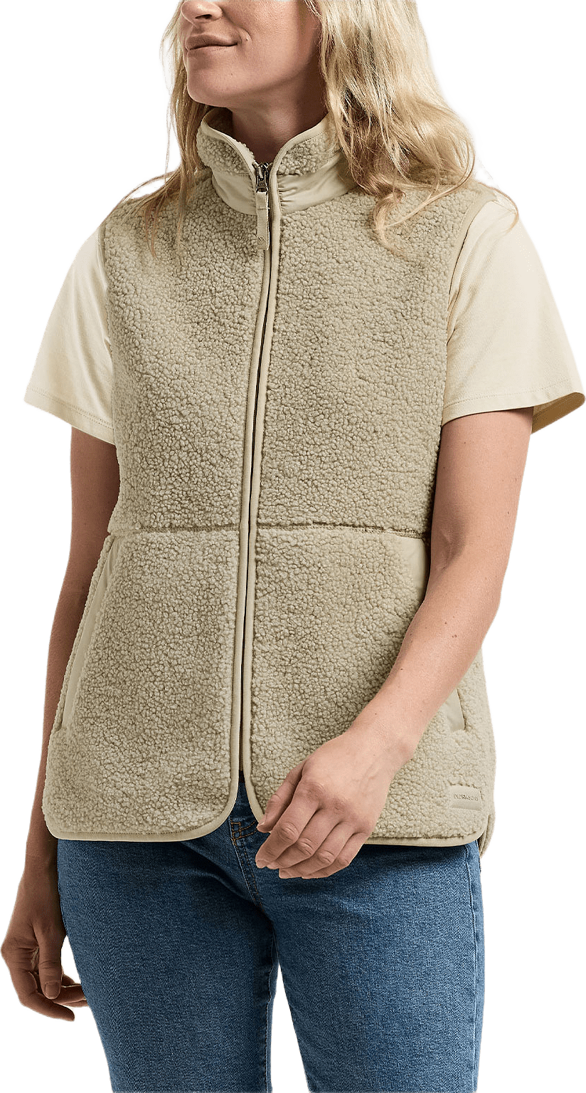Siv Vest, från Didriksons, i färgen Clay Beige.