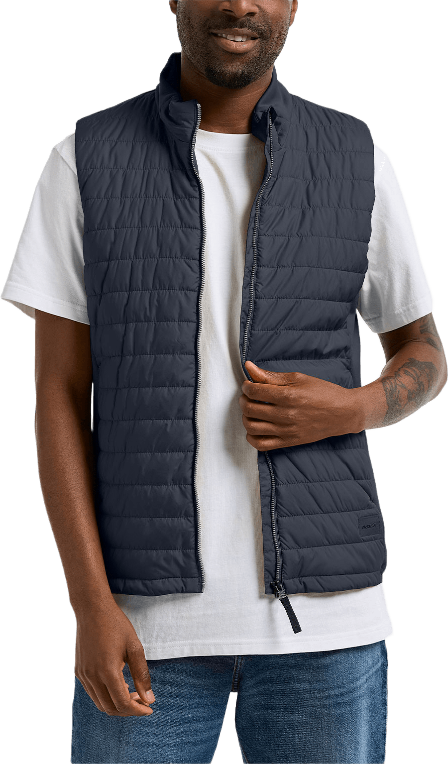 Ubbe Vest, från Didriksons, i färgen Dark Night Blue.