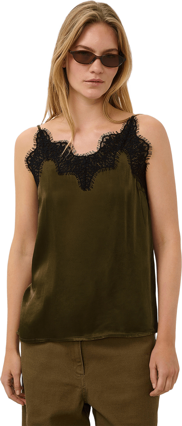 Irini Lace Top, från Soaked In Luxury, i färgen Beech.