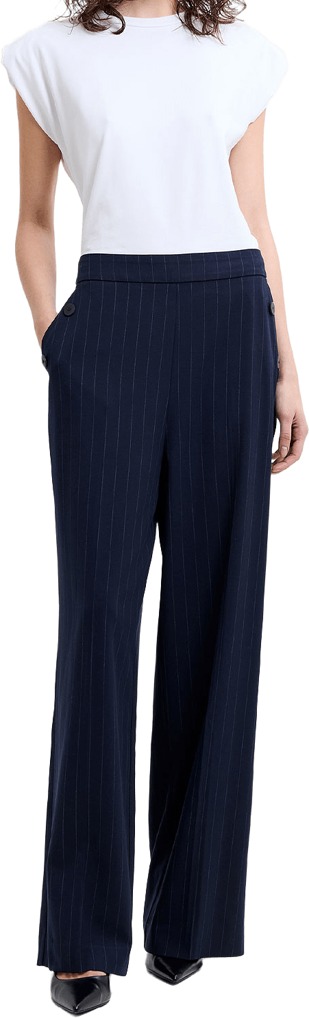 Alia Pinstripe Button Detail Wide Leg Trousers, från French Connection, i färgen New Navy.