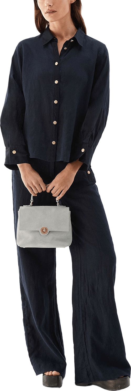 Nenne Blus, från Busnel, i färgen Marine.