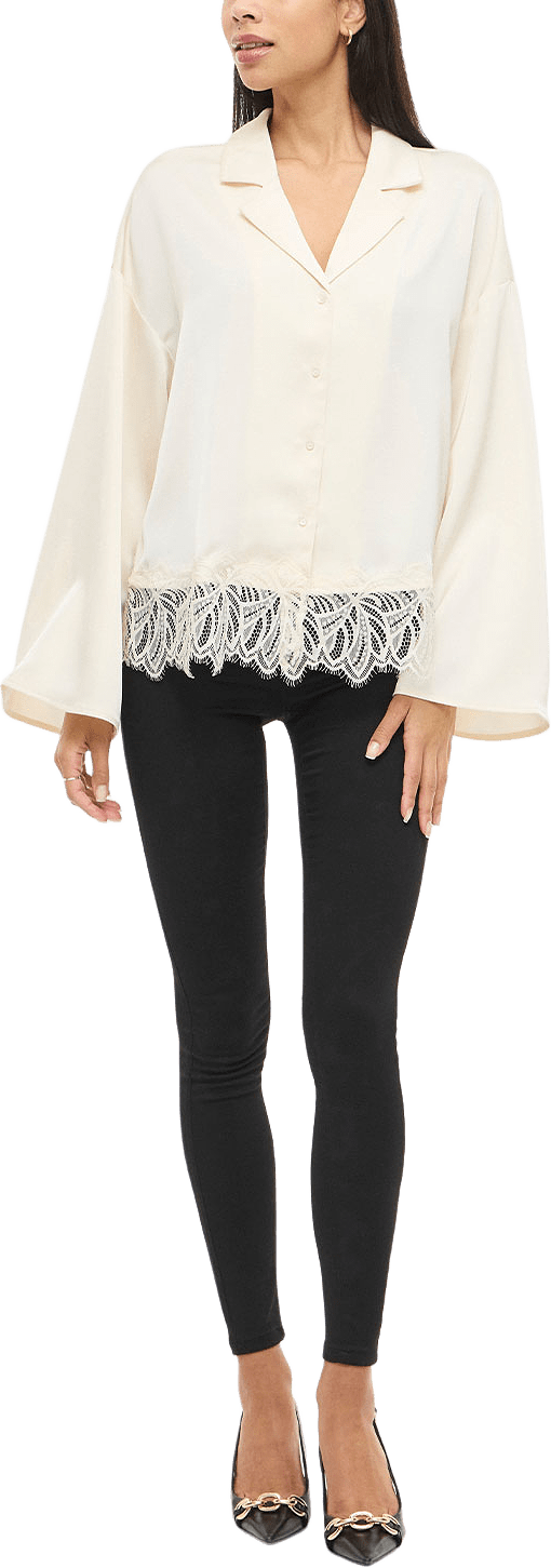 VILEA SHIRT, från Vila, i färgen Birch.