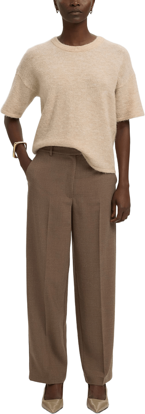 SLFLULU 2/4 KNIT O-NECK, från Selected Femme, i färgen Birch Melange.