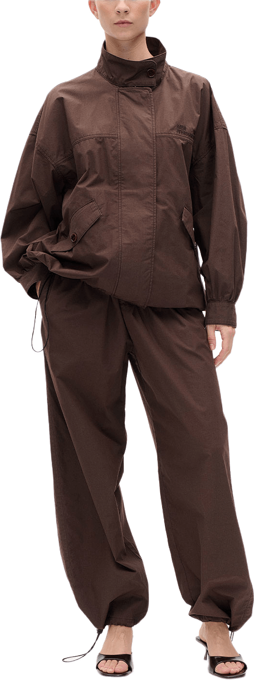 BATINA, från Baum und Pferdgarten, i färgen Hot Fudge.