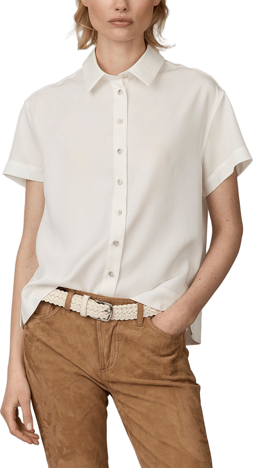 Kortärmad blus esme soft lyocell, från The Shirt Factory, i färgen Off White.
