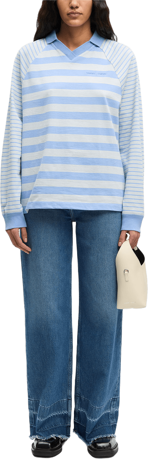 Sarebecca jeans 15893, från SAMSOE SAMSOE, i färgen Fluid Denim.