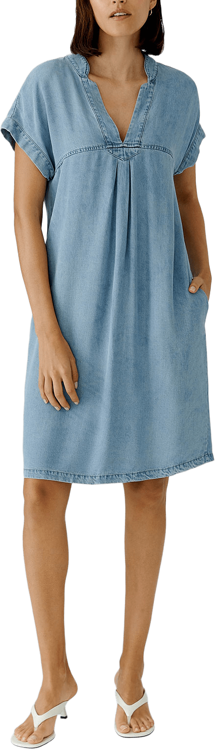 Black Label Dress, från Oui, i färgen Dk.blue Denim.