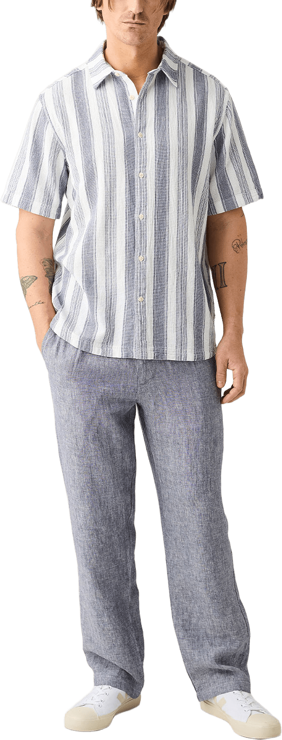 Relaxed Stripe short sleeve shirt, från Knowledge Cotton Apparel, i färgen 8021 Blue Stripe.