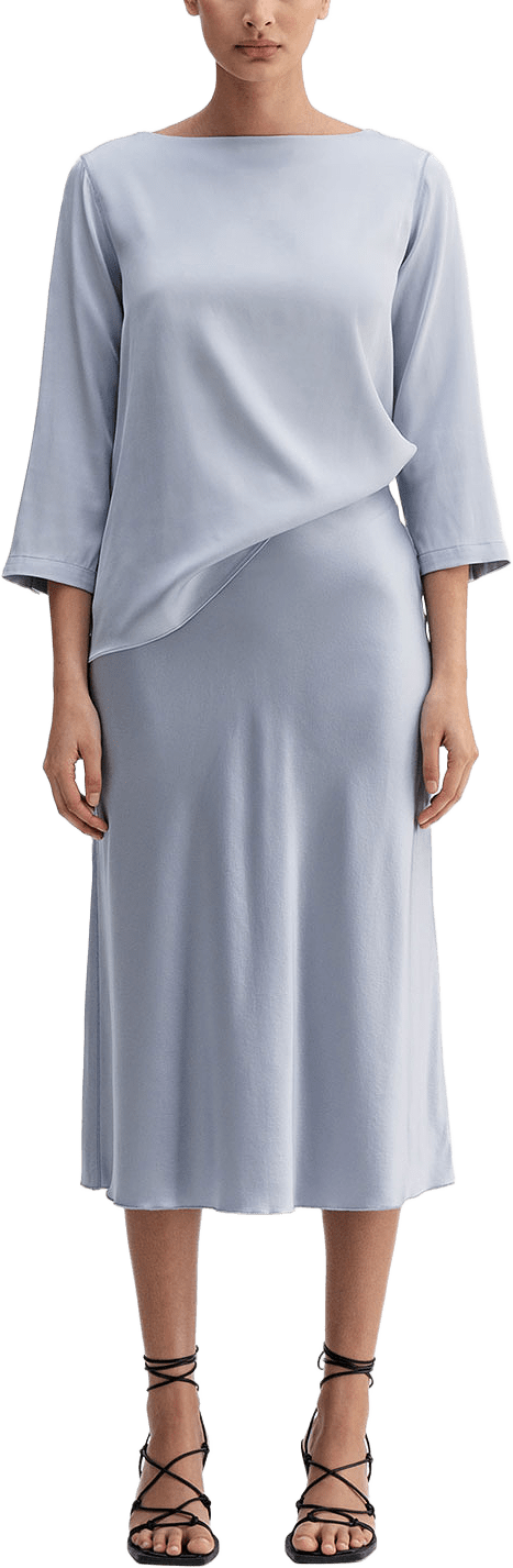 Kea silk blouse, från Ahlvar Gallery, i färgen Denim Blue.