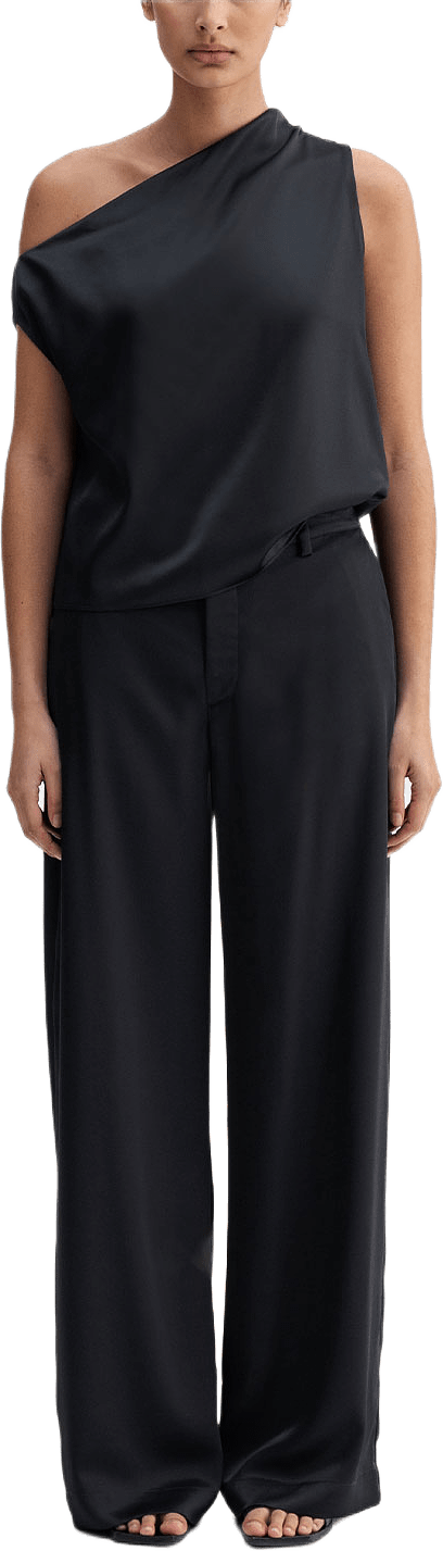 Mila heavy satin trousers, från Ahlvar Gallery, i färgen Blue Grey.