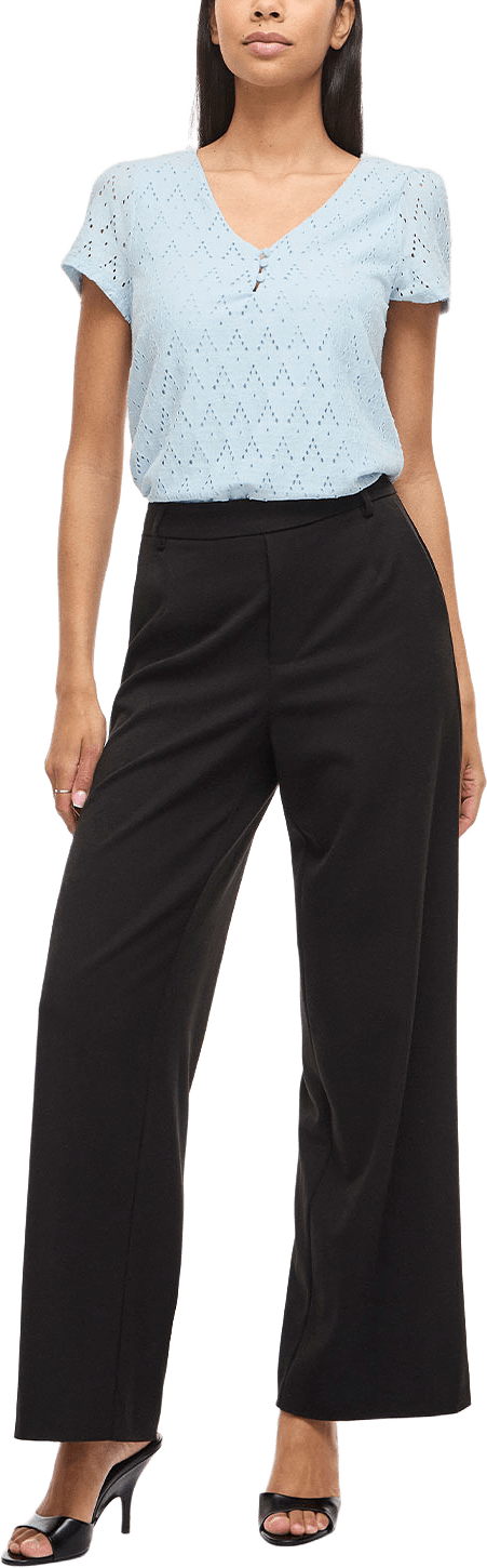 Viamalina V-Neck Top, från Vila, i färgen Nantucket Breeze.