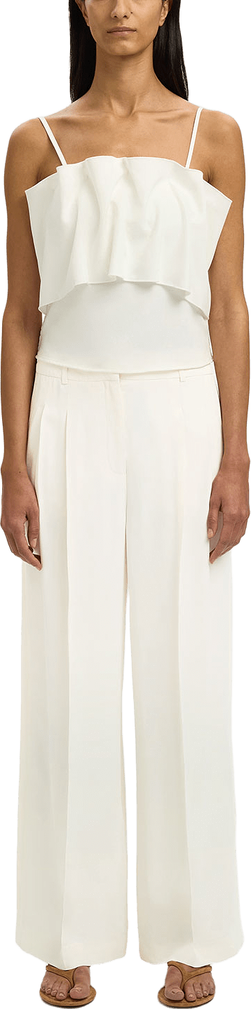 Ellie Wide Trousers, från Selected Femme, i färgen Egret.