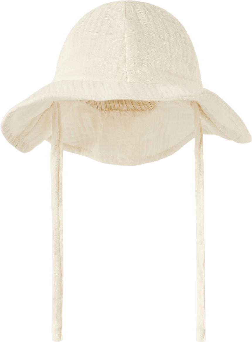 Solhatt Lil, från Lil'Atelier, i färgen Coconut Milk.