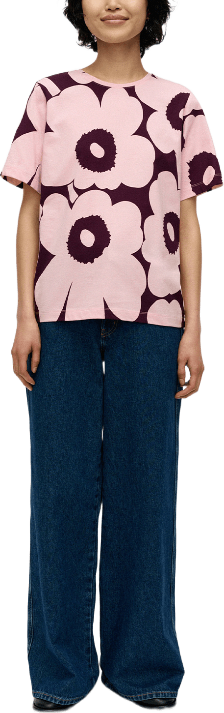 Tunnit Unikko T-Shirt, från Marimekko, i färgen Light Pink, Dark Purple.