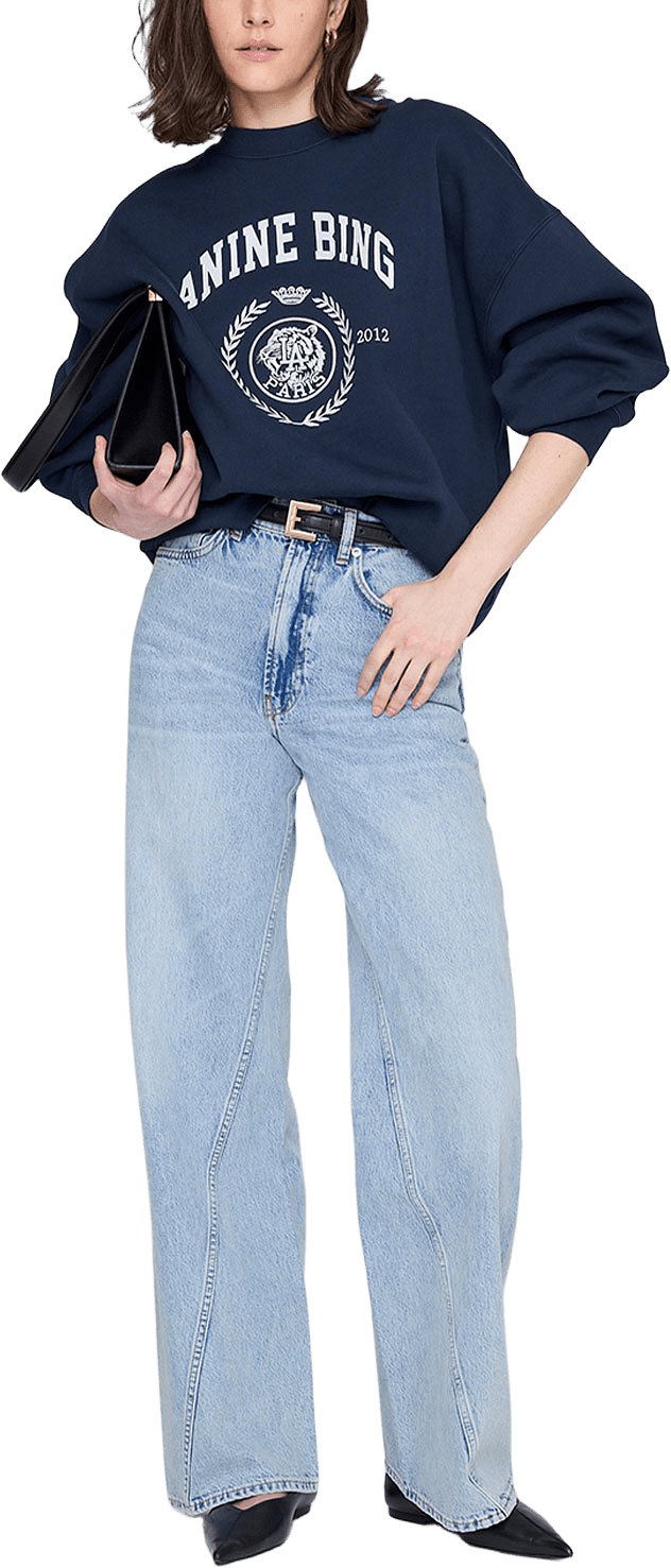 Miles Sweatshirt Collegiate, från Anine Bing, i färgen Navy.