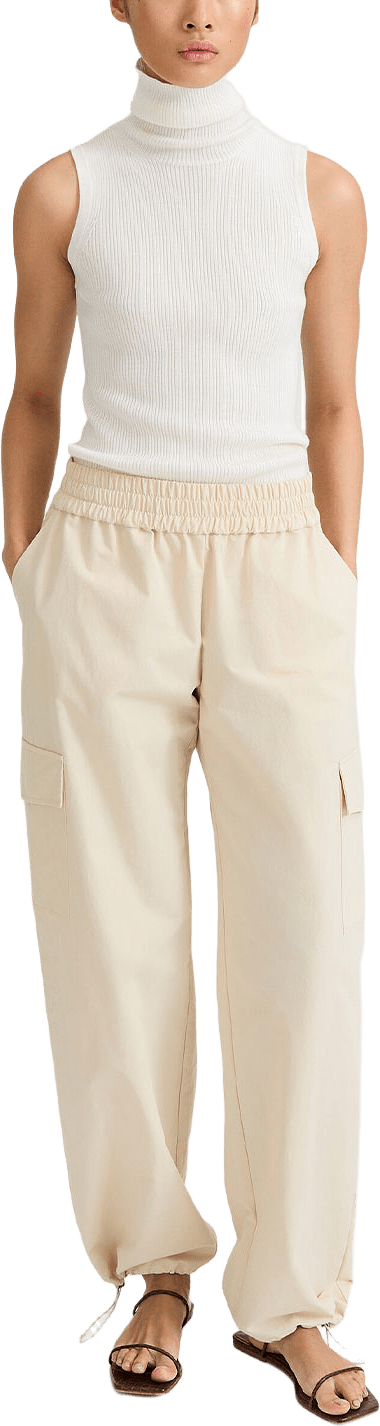 Shea Trousers, från Stylein, i färgen Cream.