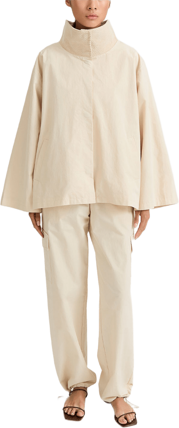 Salerno Jacket, från Stylein, i färgen Cream.