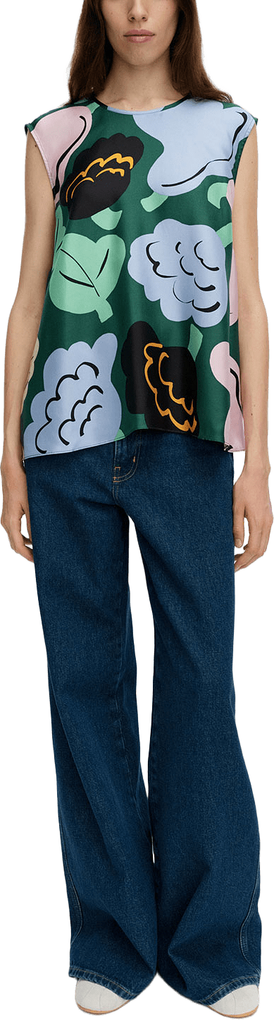 Katoava Kukasta Kukkaan, från Marimekko, i färgen Green, Green, Pink.