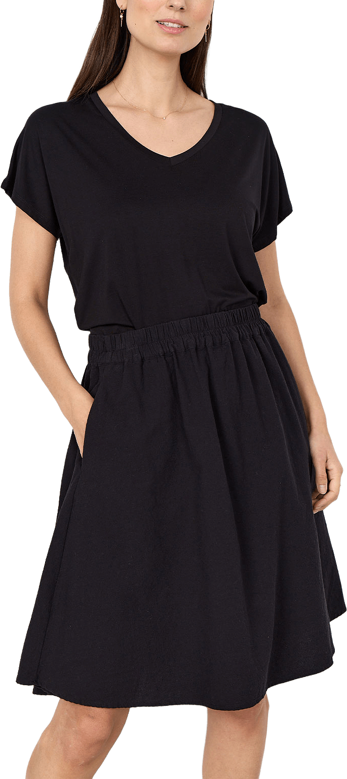 Cissie 57 Skirt, från Soyaconcept, i färgen Black.