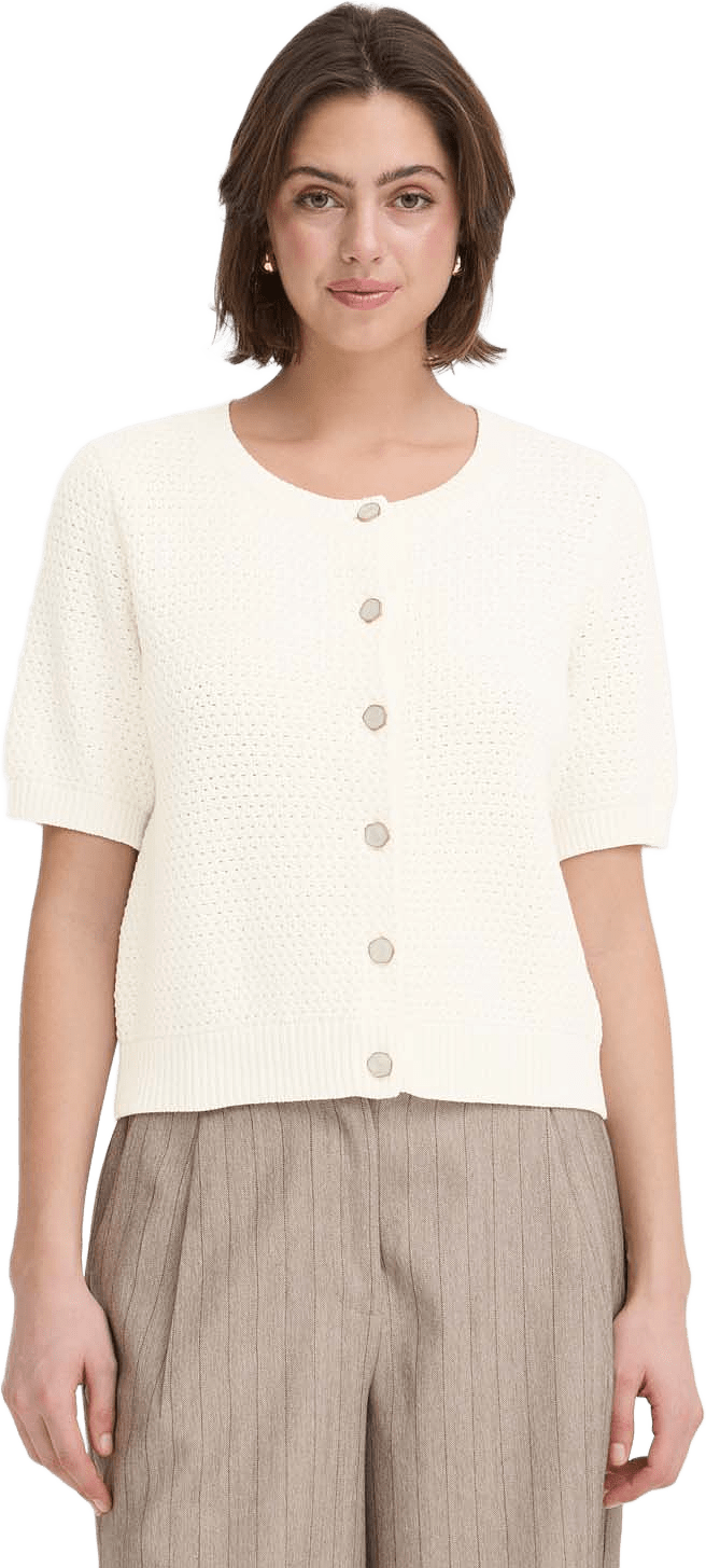 FRARALYN CAR 1, från Fransa, i färgen Whisper White.