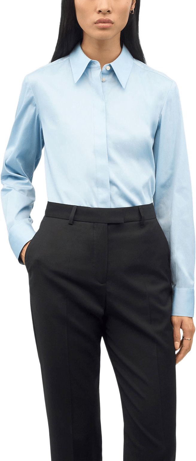 Laino Blus, från Tiger of Sweden, i färgen Pale Blue.