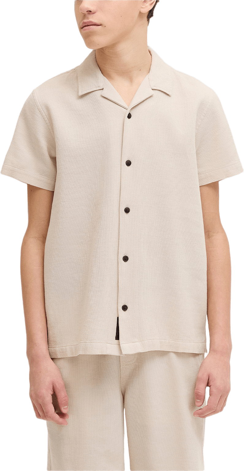 Waffle Resort Shirt, från Jack & Jones, i färgen Moonbeam.