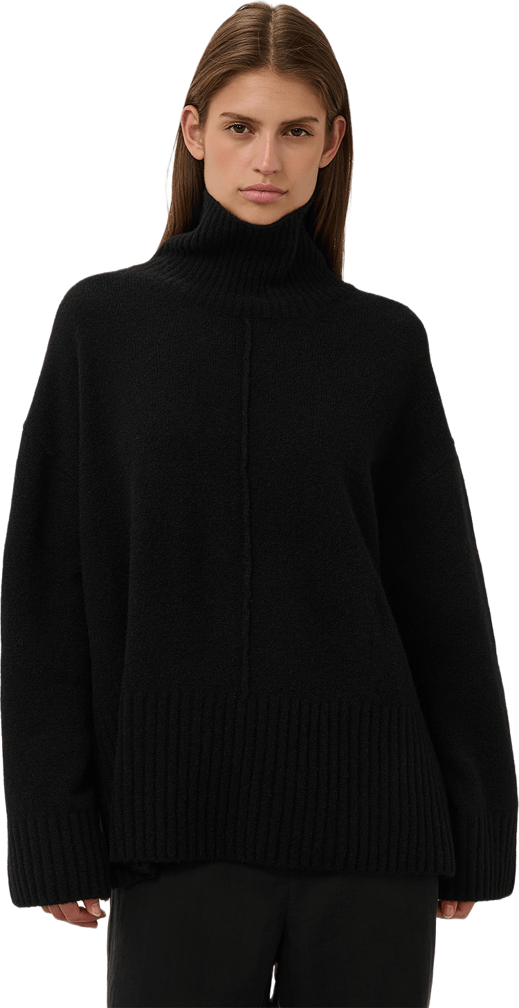 SLBean High Neck Pullover, från Soaked In Luxury, i färgen Black.