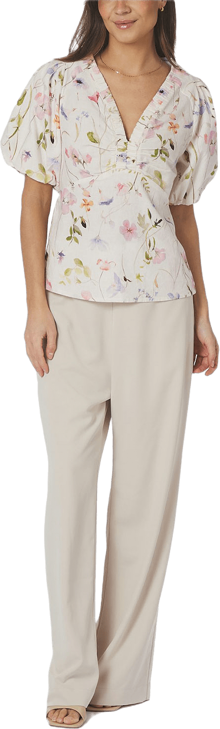 Irina Flower Blouse, från Neo Noir, i färgen Off White.