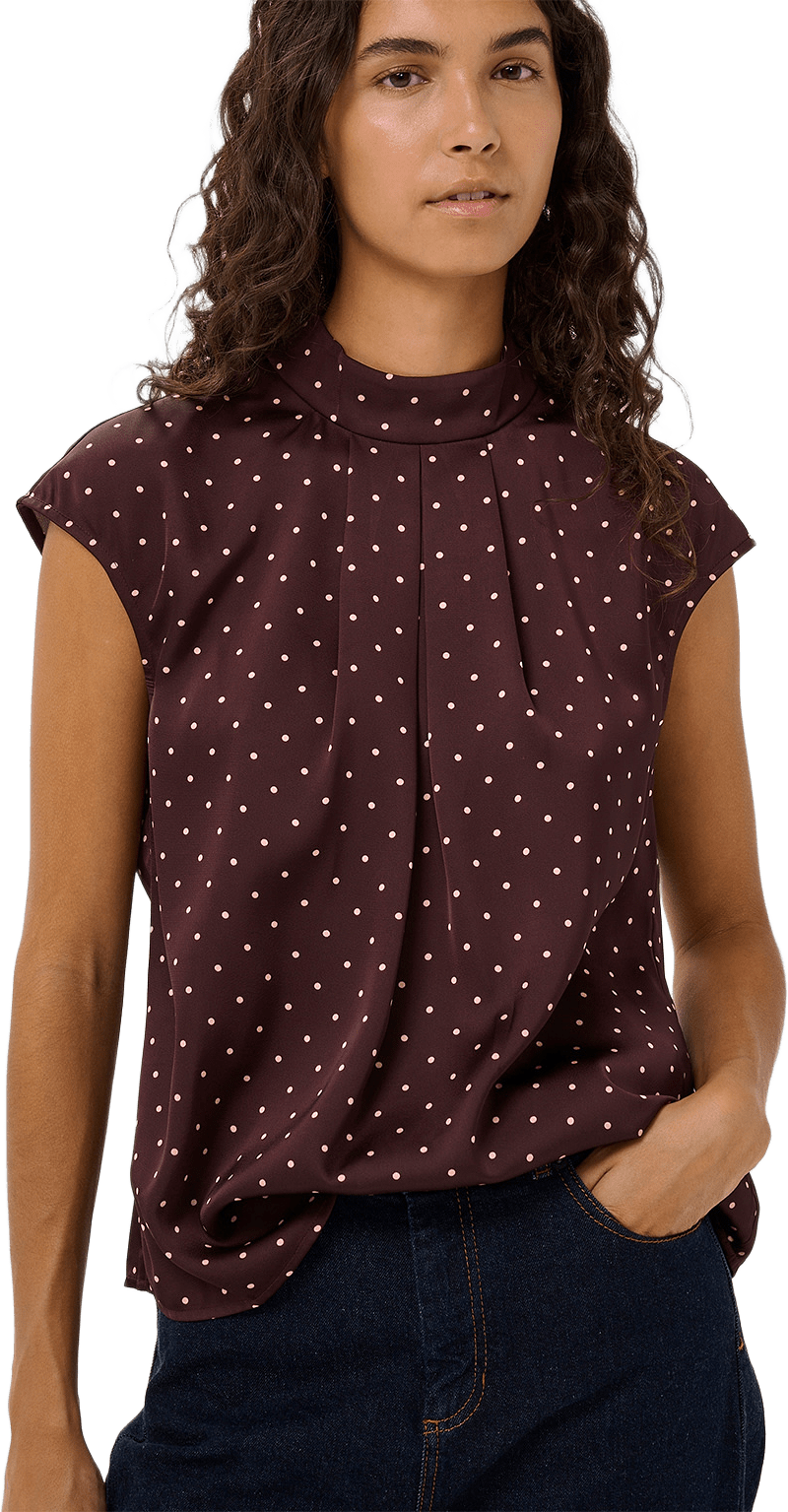 ZaniaIW sleveless Blouse, från Inwear, i färgen Brown Bordeaux Small Dot.
