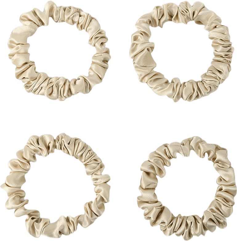 Silk Scrunchies Small, 4 pcs, från Å BEAUTY, i färgen Champagne.