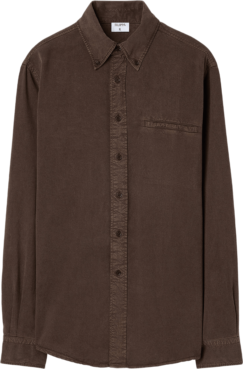 Zack Shirt, från Filippa K, i färgen Dark Chocolate.