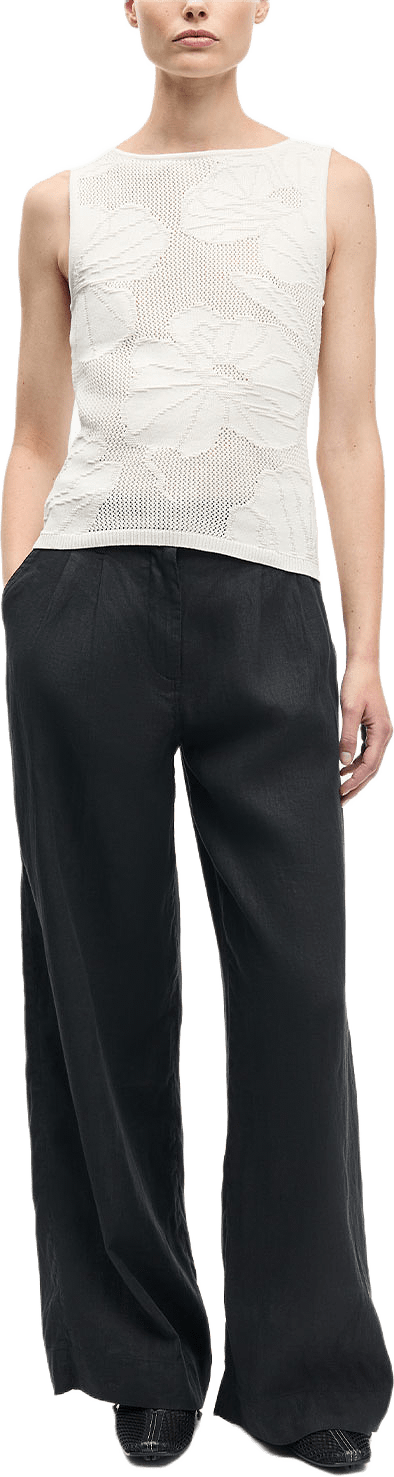 Saiben Trousers 16047, från SAMSOE SAMSOE, i färgen Black.